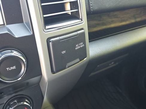 Used 2018 Ford F150 Lariat AWD/4WD image 37