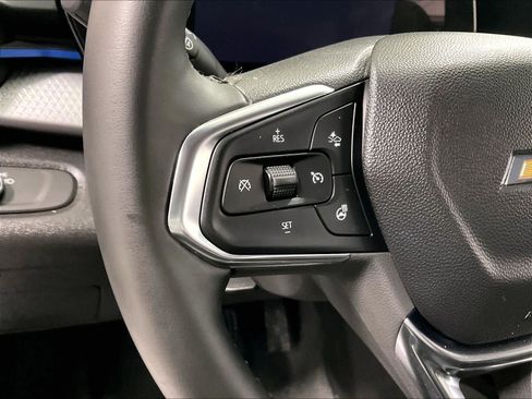 Used 2025 Chevrolet Trax LT w/ LT Convenience Package image 23