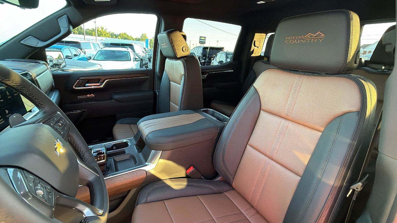 New 2026 Chevrolet Silverado 1500 High Country w/ High Country Premium Package AWD/4WD image 18