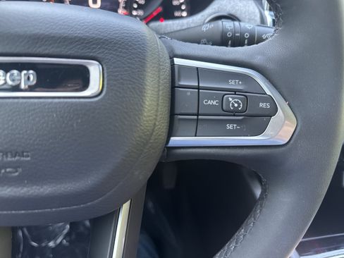 Used 2024 Jeep Compass Latitude AWD/4WD image 22