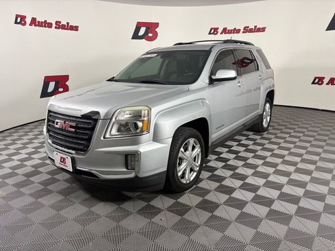 Used 2017 GMC Terrain SLE w/ Cargo Package AWD/4WD image 2