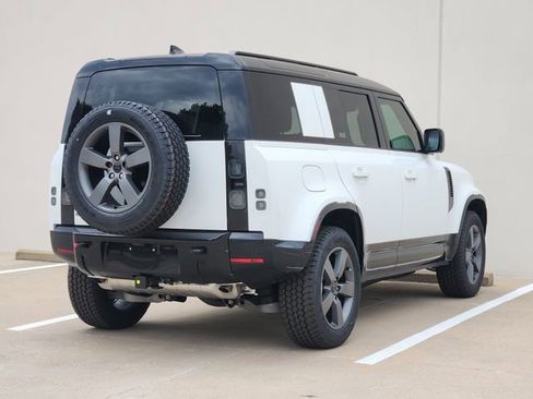 New 2026 Land Rover Defender 110 X-Dynamic SE AWD/4WD image 4