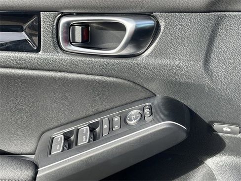 Certified 2025 Honda Civic Sport image 23