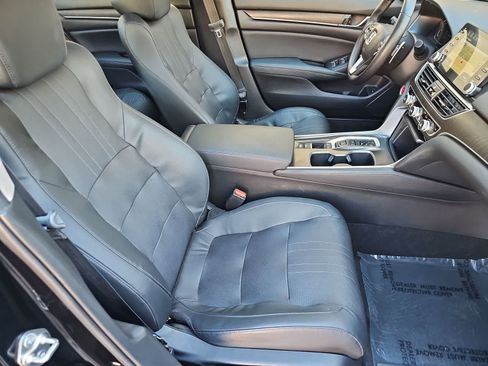 Used 2018 Honda Accord EX-L image 18