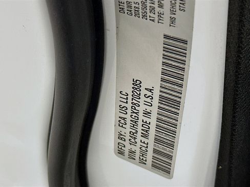 Used 2023 Jeep Grand Cherokee Altitude image 12