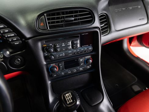 Used 2002 Chevrolet Corvette Z06 w/ Memory Pkg image 33