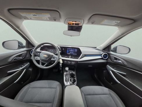 Certified 2025 Chevrolet Trax LS w/ Driver Confidence Package image 31