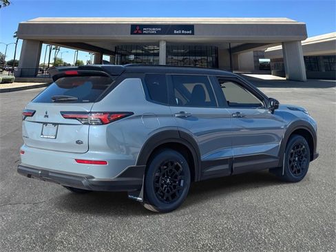 New 2025 Mitsubishi Outlander Trail Edition image 3