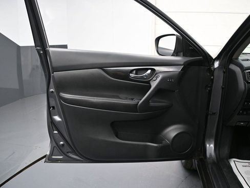 Used 2019 Nissan Rogue SL w/ Premium Package AWD/4WD image 8