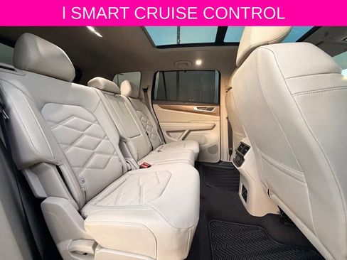 Used 2024 Volkswagen Atlas SE image 19