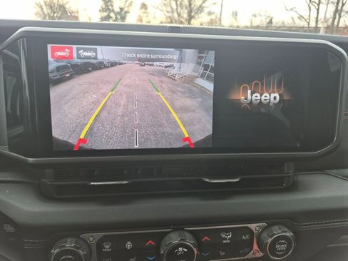 Used 2024 Jeep Wrangler Rubicon w/ XTREMEE 35" Tire Package image 22