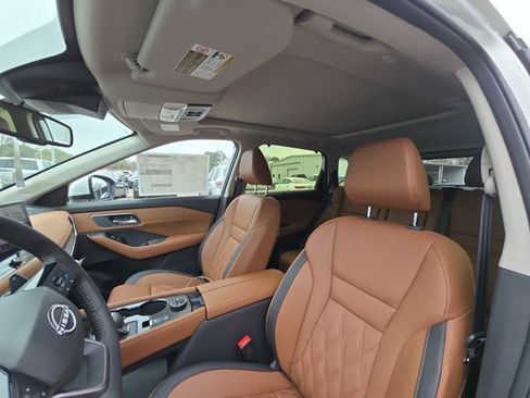 New 2026 Nissan Rogue Platinum w/ Tech Package image 13