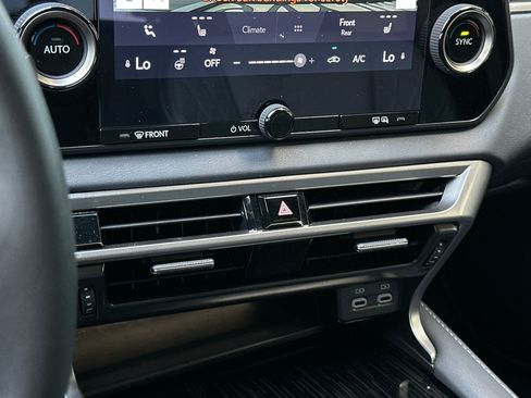 Certified 2025 Lexus RX 350 FWD w/ Accessory Package image 20