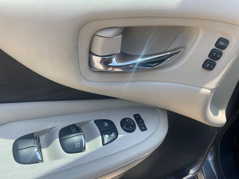 Used 2020 Nissan Murano Platinum FWD image 19