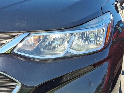 Used 2018 Chevrolet Cruze LS FWD image 8