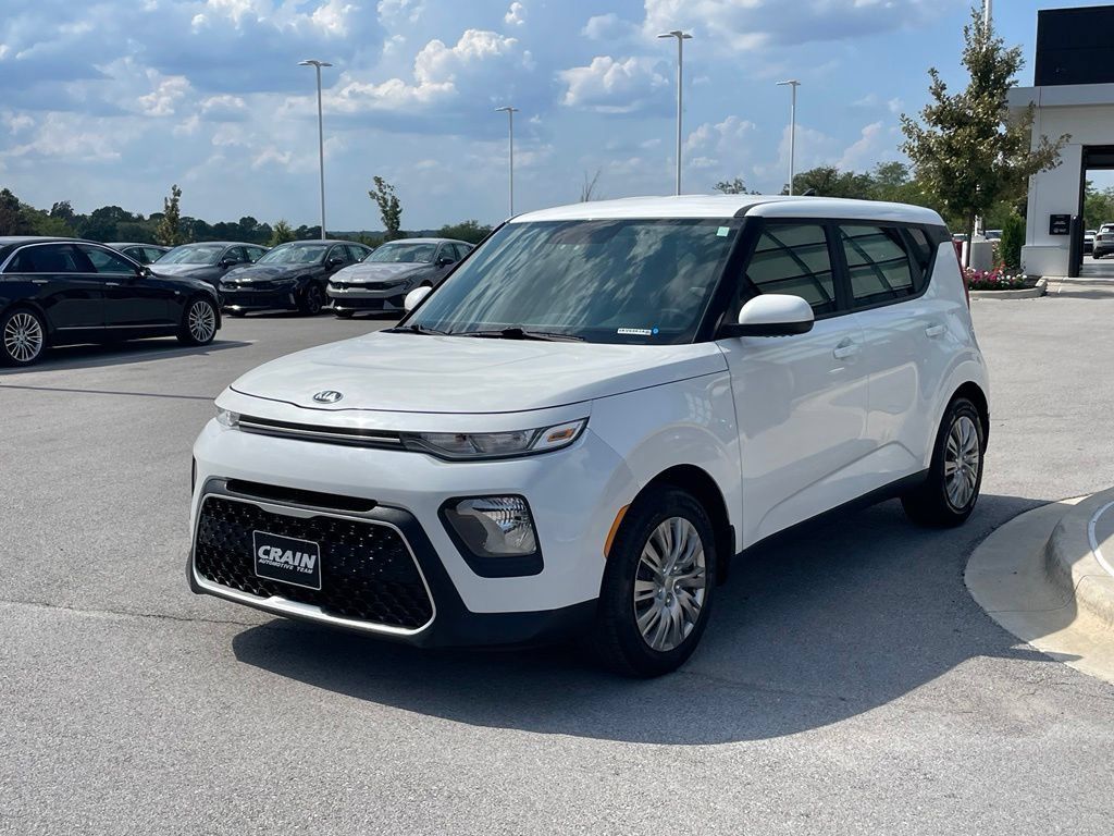 Used 2020 Kia Soul LX FWD image 4