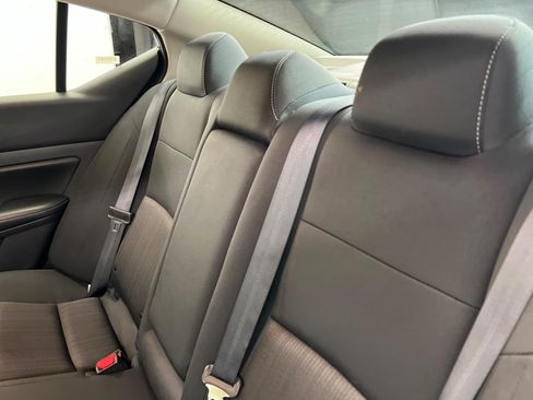 Used 2024 Nissan Altima 2.5 SV image 21