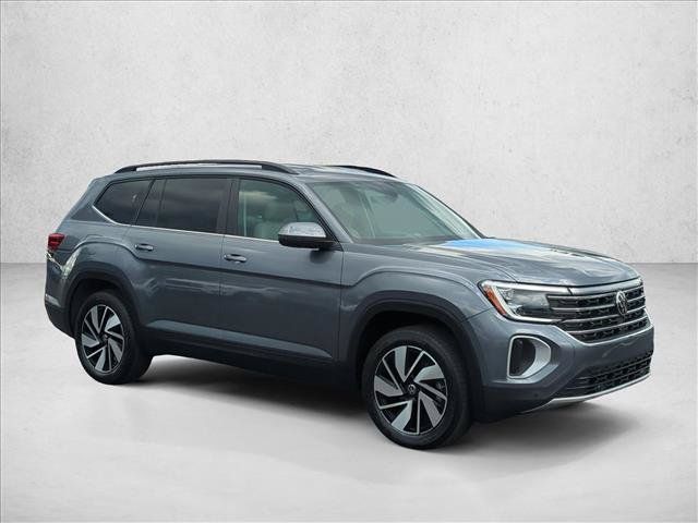 Used 2025 Volkswagen Atlas SE FWD image 3