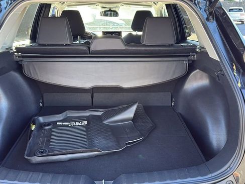 Used 2023 Toyota Corolla Cross LE image 29