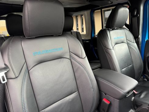 Used 2023 Jeep Wrangler Unlimited Rubicon 4xe w/ Dual Top Group image 30