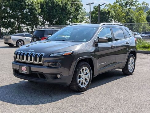 Used 2014 Jeep Cherokee Latitude w/ Comfort/Convenience Group AWD/4WD image 10