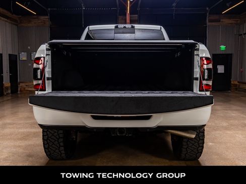 Used 2020 RAM 2500 Laramie w/ Night Edition AWD/4WD image 8