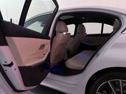 Used 2019 BMW 330i xDrive Sedan w/ Convenience Package image 21