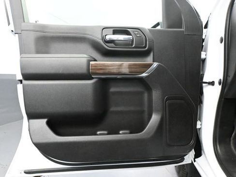 Used 2022 Chevrolet Silverado 2500 LT image 22