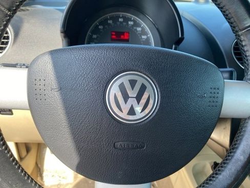 Used 2009 Volkswagen Beetle S image 13