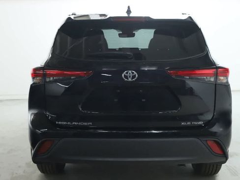 Used 2023 Toyota Highlander XLE image 45