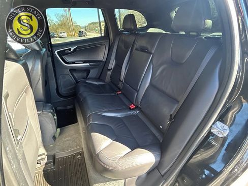 Used 2015 Volvo XC60 T5 Platinum w/ Climate Package image 14