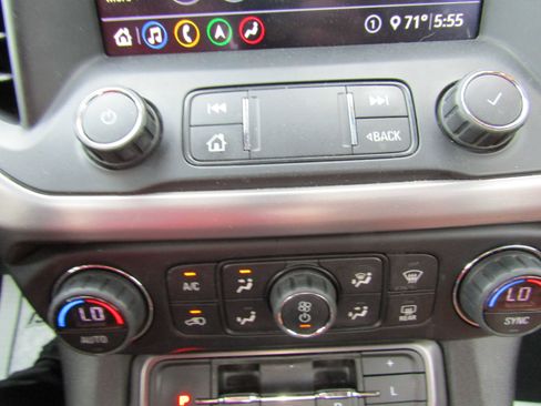 Used 2020 GMC Acadia AT4 w/ Driver Alert Package II AWD/4WD image 23