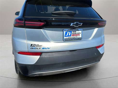 Used 2023 Chevrolet Bolt EUV LT w/ Driver Confidence Package image 12