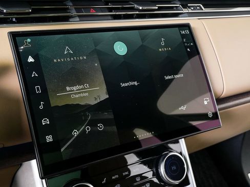 Used 2023 Land Rover Range Rover SE image 14