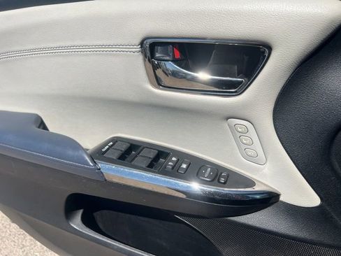 Used 2013 Toyota Avalon Limited image 20
