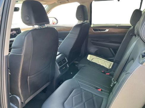 Used 2026 Volkswagen Atlas SE AWD/4WD image 23