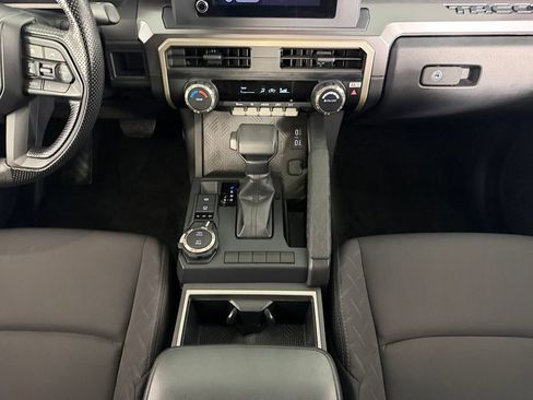 Used 2026 Toyota Tacoma SR5 AWD/4WD image 17
