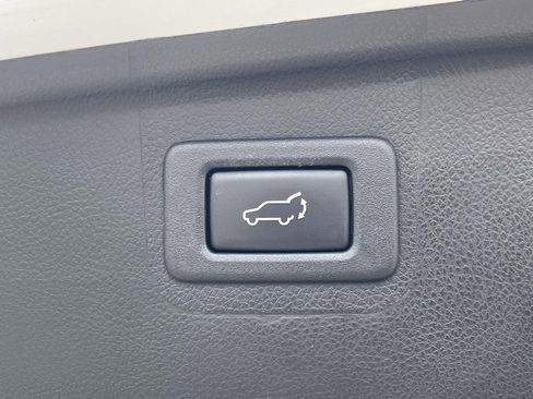 Used 2019 Subaru Outback 3.6R Limited w/ Popular Package #2 image 11