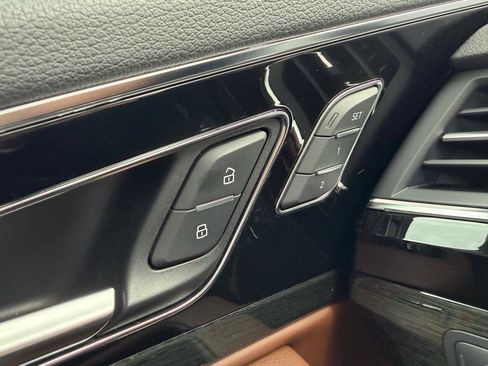 Used 2018 Audi Q7 3.0T Prestige w/ Prestige Package AWD/4WD image 37