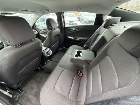 Used 2018 Chevrolet Malibu LT image 35