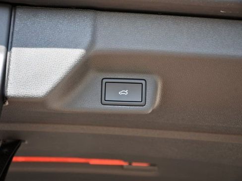 New 2025 Volkswagen ID. Buzz 1st Edition image 35