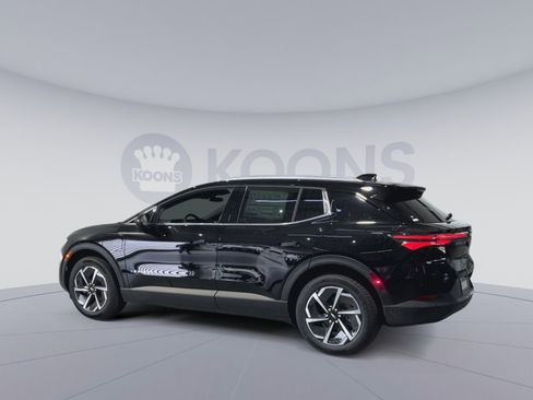 New 2026 Chevrolet Equinox EV LT image 8