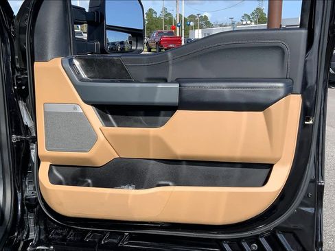 Certified 2022 Ford F150 XLT w/ Equipment Group 302A High image 21