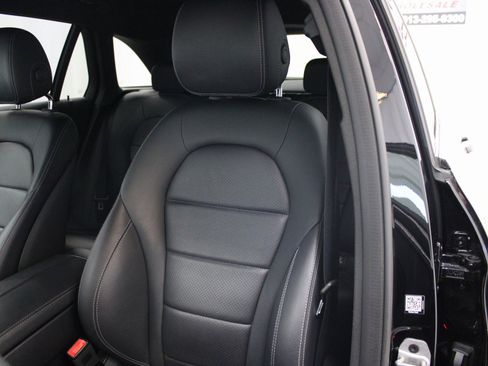 Used 2022 Mercedes-Benz GLC 300 4MATIC image 16