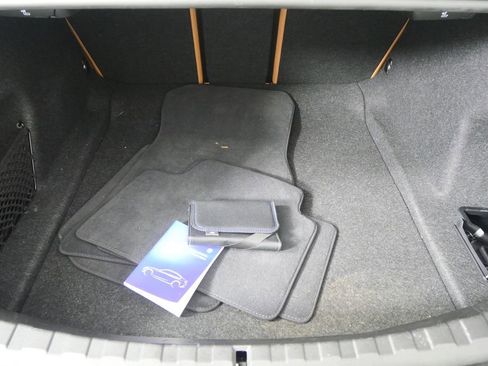 Certified 2025 BMW 330i Sedan image 17