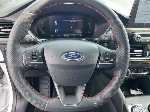 Used 2023 Ford Escape ST-Line image 14