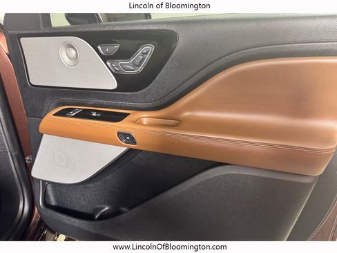 Used 2020 Lincoln Aviator Reserve w/ Equipment Group 202A AWD/4WD image 16