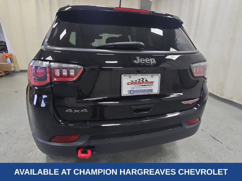 Used 2018 Jeep Compass Trailhawk AWD/4WD image 41
