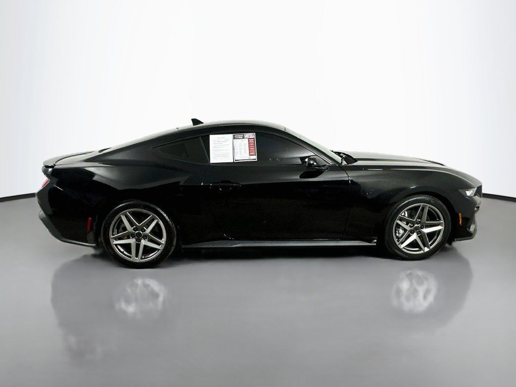 Used 2024 Ford Mustang GT RWD image 7