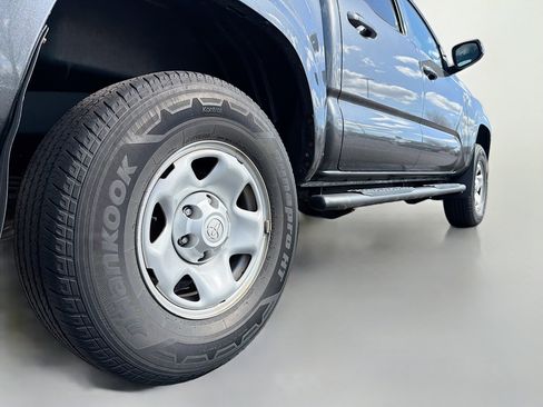 Used 2020 Toyota Tacoma SR image 14